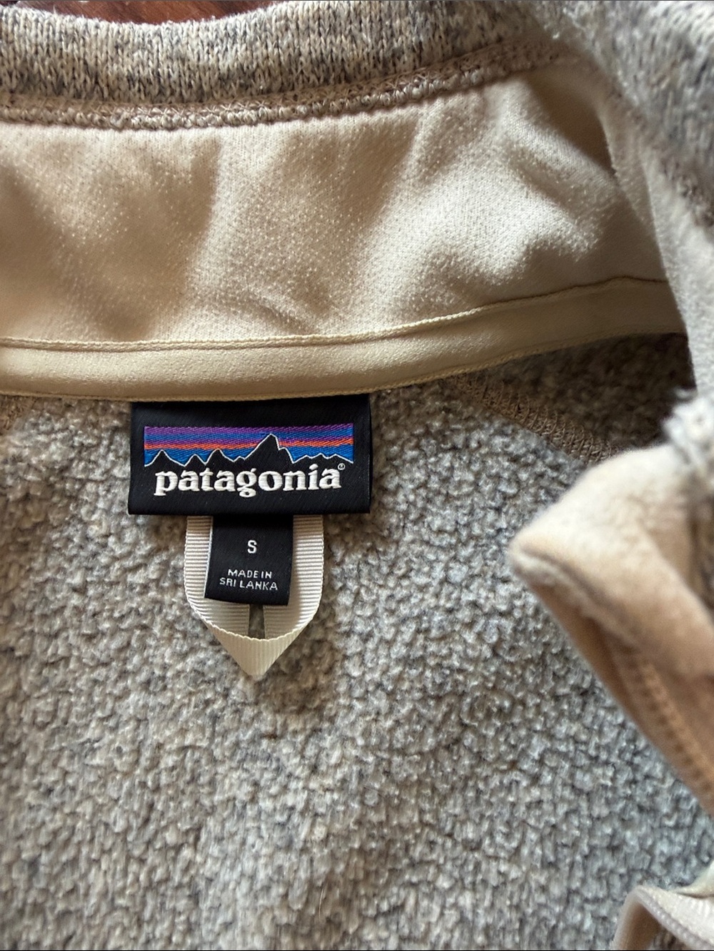 Patagonia Light Gray Flecked Fleece Vest - Picture 2 of 3